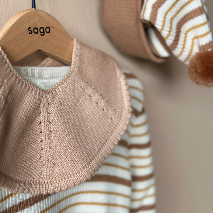 Knitted Baby Bib - Nude
