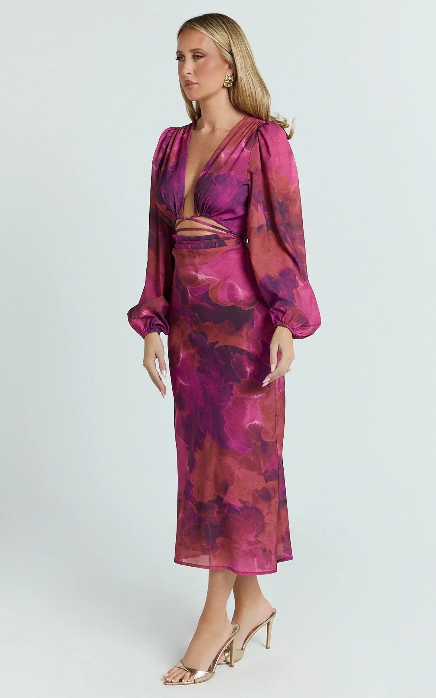 Artola Midi Dress - Front Cut Out Long Sleeve Dress in Blurred Dreams