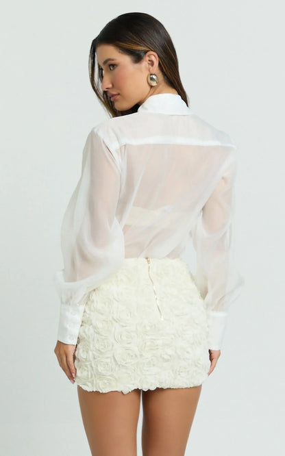 Alvana Mini Skirt - 3D Floral Mid Waist Skirt in White